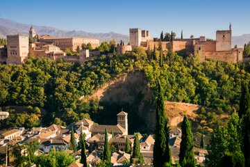 Malaga Shore Excursion: Skip-the-Line Alhambra and Generalife Gardens Tour in Granada