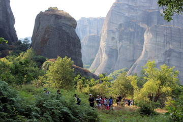 Meteora Hike with Transport from Kalambaka