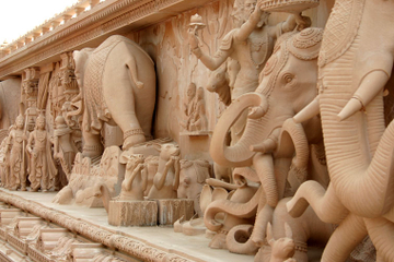 Mughal Heritage Tour Including Lodhi Garden, Humayun Tomb and Akshardham Temple