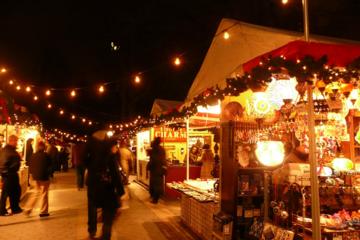New York City Holiday Lights and Markets Walking Tour