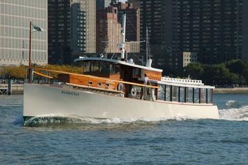 New York Fall Foliage Brunch Cruise Aboard a 1920s-Style Yacht