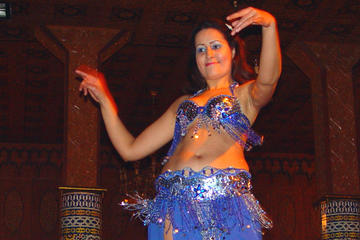 Nile Dinner Cruise with Oriental Show and Set Menu in Cairo with Private Driver