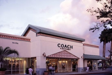 Oahu Shopping Tour: Waikele Center and Waikele Premium Outlets