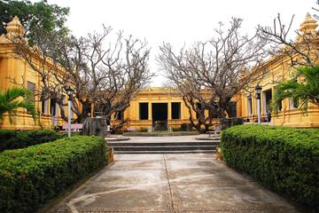 One-Way Transfers including Sightseeing between Hoi An and Hue