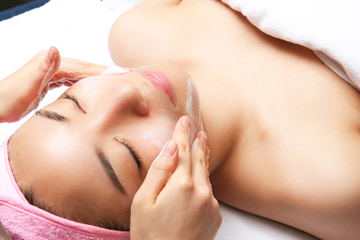 Paju Beauty Session: Facial, Makeup and Foot Massage
