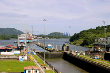 Panama Canal Partial Transit Sightseeing Cruise