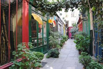 Paris Walking Tour: Secret Sites and Hidden Gems
