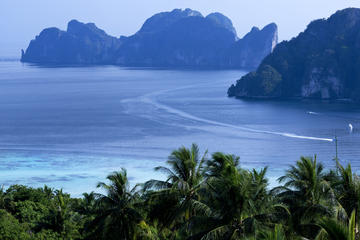 Phi Phi Island Full-Day Tour by Speedboat including Lunch from Phuket