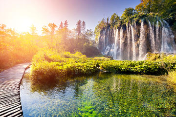 Plitvice Lakes from Zagreb: join the group for daily excursions to Unesco no1 in Croatia