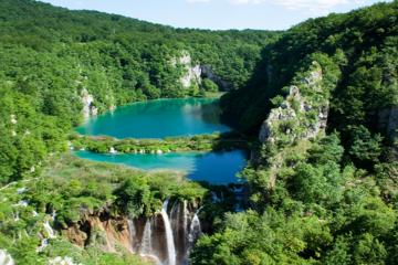 Plitvice Lakes Private tour from Zagreb