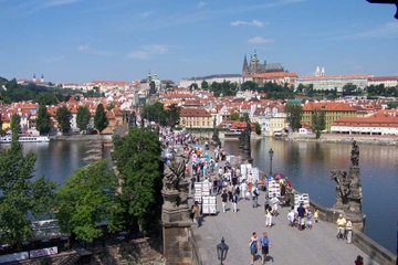 Prague Old Town Tour Including Prague Castle, River Cruise And Lunch