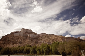 Private 7-Day Tibet Buddhism History Tour from Chengdu to Lhasa and the Yarlung Valley