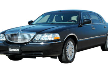 Private Arrival Transfer: LAX International Airport to Los Angeles Hotels by Sedan