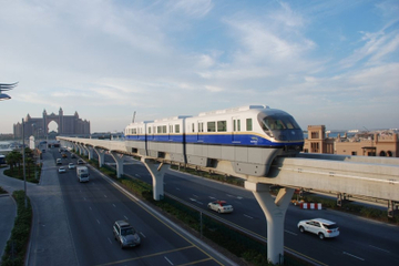 Private City Tour Includes One Way Monorail and Water Taxi