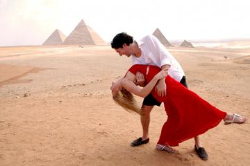 Private Day Tour to Giza pyramids, Egyptian Museum, Alabaster Mosque and Khan Market from Cairo