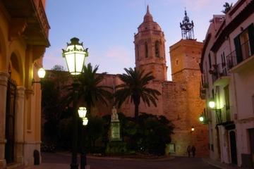 Private Full Day Tour to Sitges and Bodegas Torres