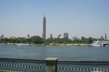 Private Guided 8-Hour Tour to Giza Pyramids, Cairo Tower and Egyptian Museum