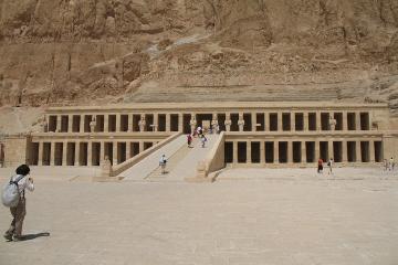 Private Guided Day Tour From Luxor To The East and West Bank