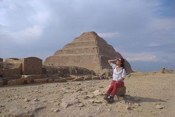 Private Guided Day-Tour to Pyramids of Giza, Saqqara and Dahshur from Cairo