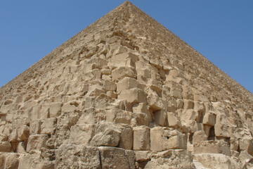 Private Half Day Tour to Giza Pyramids and Sphinx from Giza
