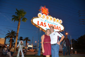 Private Las Vegas Strip Photo Tour with Champagne Toast