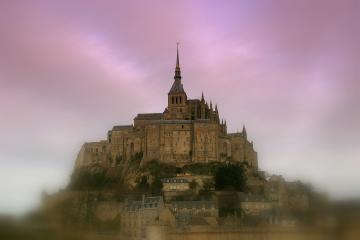 Private Mont Saint Michel Roundtrip with Optional Guided Tour from Paris