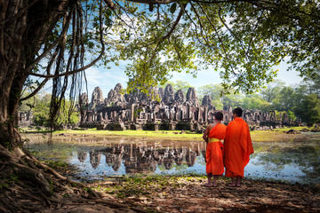 Private Tour: 3-Night Angkor Temples and Tonle Sap Lake by Tuk-Tuk