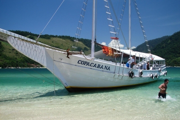 Private Tour: Angra dos Reis Sightseeing Cruise