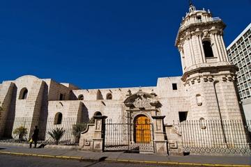 Private Tour: Colonial Arequipa Including Recoleta Convent and Casa del Moral