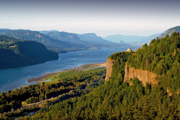 Private Tour: Columbia River Gorge Waterfalls and Wine Tour