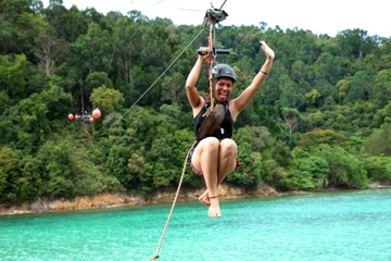 Private Tour: Gaya Island Hike and Zipline Adventure from Kota Kinabalu