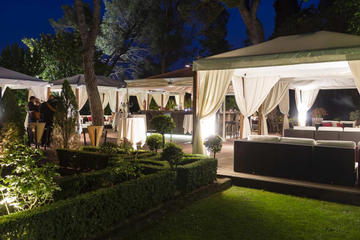 Private Tour: Night Market and Jazz Session in Aix-en-Provence from Marseille