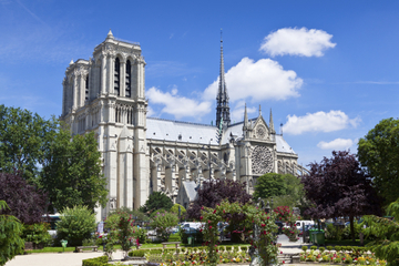 Private Tour: Notre Dame Cathedral, the Sainte Chapelle and Musée National du Moyen Age