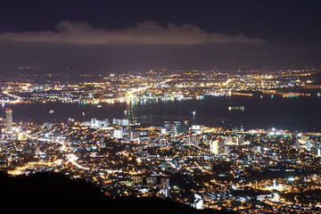 Private Tour: Penang Hill Night Tour including Dinner at the Bellevue Hotel