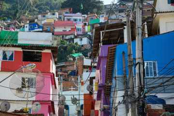 Private Tour: Santa Marta Favela with a Professional Photographer