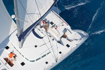 Private Tour: Santorini Caldera Cruise Including Buffet and Drinks