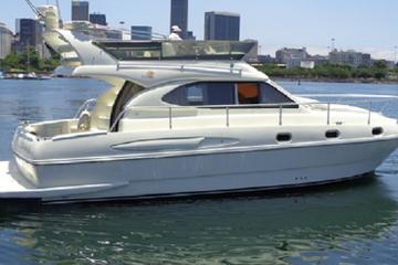 Private Tour: Sightseeing Photography Boat Tour Aboard the Sea Will