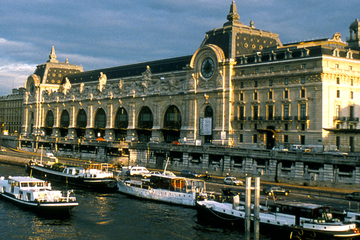 Private Tour: Skip-the-Line Louvre Museum and Musée d'Orsay Tour with Seine River Cruise Ticket