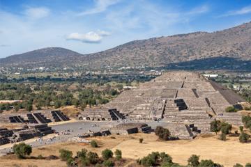 Private Tour: Teotihuacan Pyramids Day Trip from Mexico City with an Archeologist