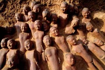 Private Tour: Tomb of Emperor Jingdi with Xi'an Airport Transfer
