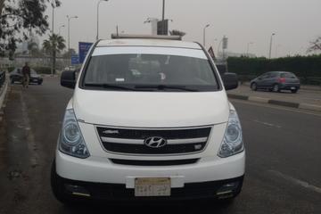 Private Transfer: Cairo Airport Arrival in Private Van