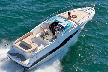 Private Transfer: Naples Port to Sorrento or Amalfi by Speedboat