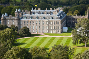 Royal Edinburgh Ticket Including Hop-On Hop-Off Tours and Edinburgh Castle Admission