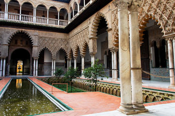Seville Sightseeing Tour: Royal Alcazar Palace, Plaza de Espana, Seville Cathedral and Santa Cruz Quarter