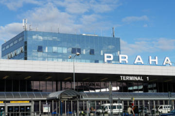 Shared Arrival Transfer: Prague Airport to Hotels