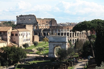 Skip the Line Colosseum and Roman Forum tour