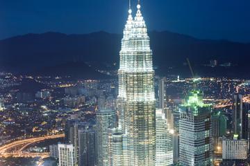 Skip the Line: Kuala Lumpur Petronas Twin Towers Admission Ticket with Delivery