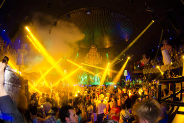 Skip the Line: Palazzo Nightclub Open Bar in Cancun