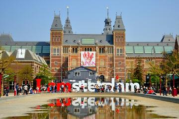 Skip the Line: Van Gogh Museum and Rijksmuseum Tour Including Amsterdam Canals Lunch Cruise