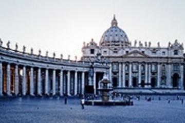 Skip the Line Vatican Museums Walking Tour with Portuguese-Speaking Guide: Sistine Chapel and St Peters Basilica